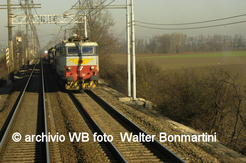 E.655.081-Forum2G-linea Mi-Ge-12.12.2004-archivioWBonmartini_fotoWBonmartini..00.jpg