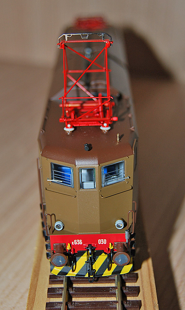 E 636 030L.jpg