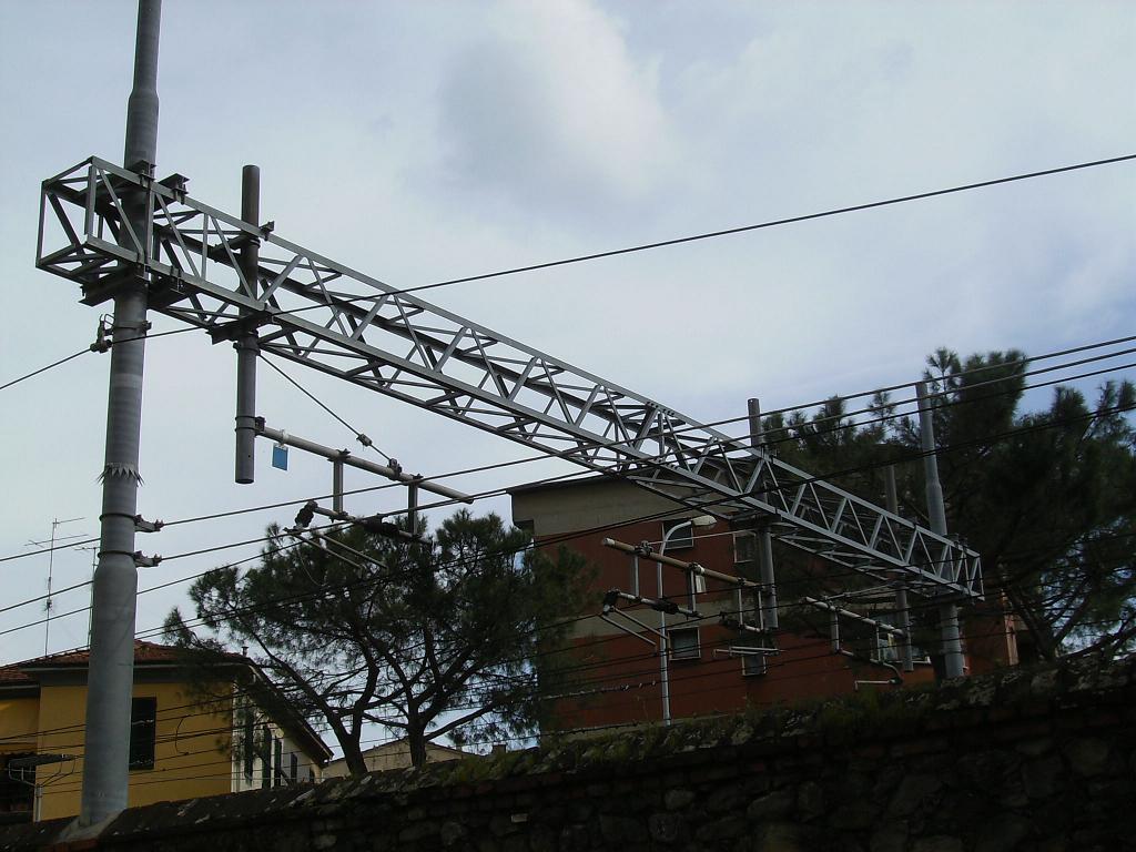 traliccio pt 010 rid.JPG