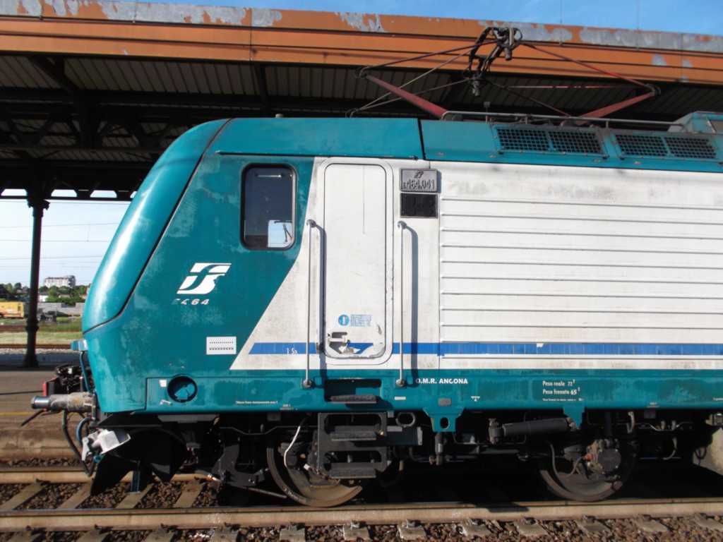 E464 041 2.jpg