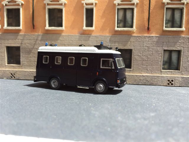 Iveco A 55 F Carabinieri.jpg