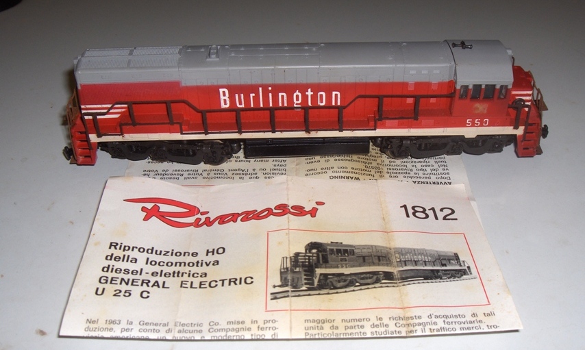 1967 - Locomotiva diesel elettrica General Electric U 25 C 550 Burlington - codice 1812.JPG