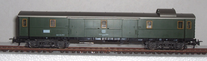 1980 - Bagagliaio Düe932 delle DB - Märklin codice 4140.JPG