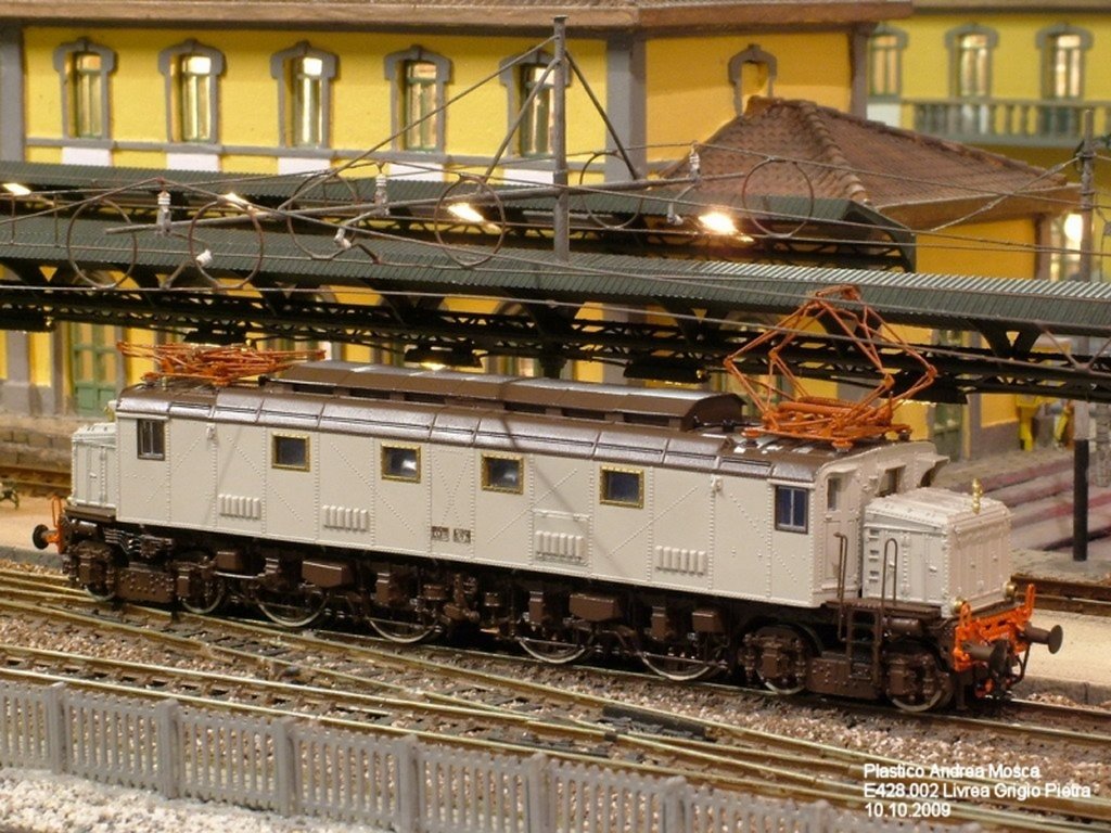 normal_Tempest_Modellismo_-_E428_Locomotive_(101).jpg