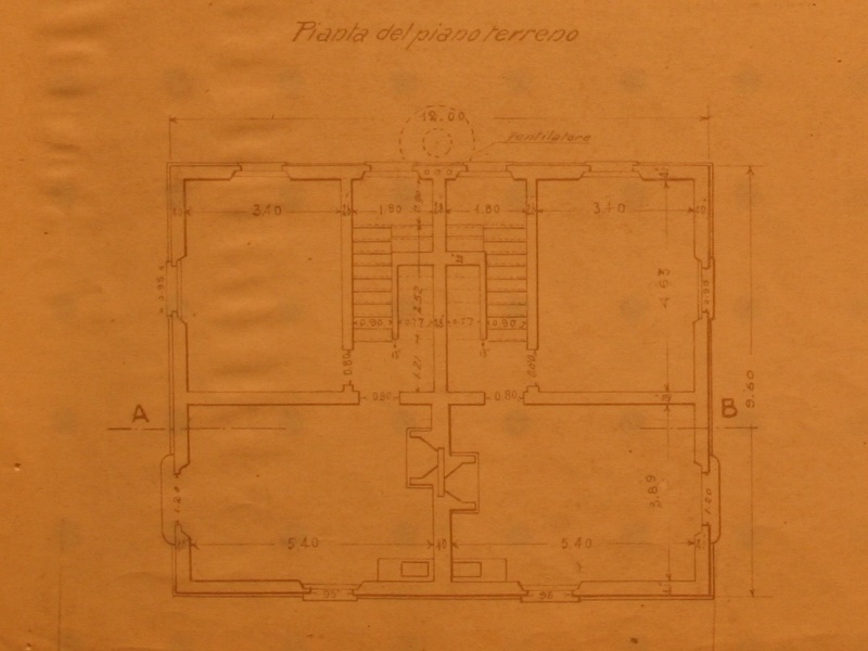 casa cantoniera doppia tipo a due piani di quattro ambienti per alloggio con due scale vers 2 003.jpg