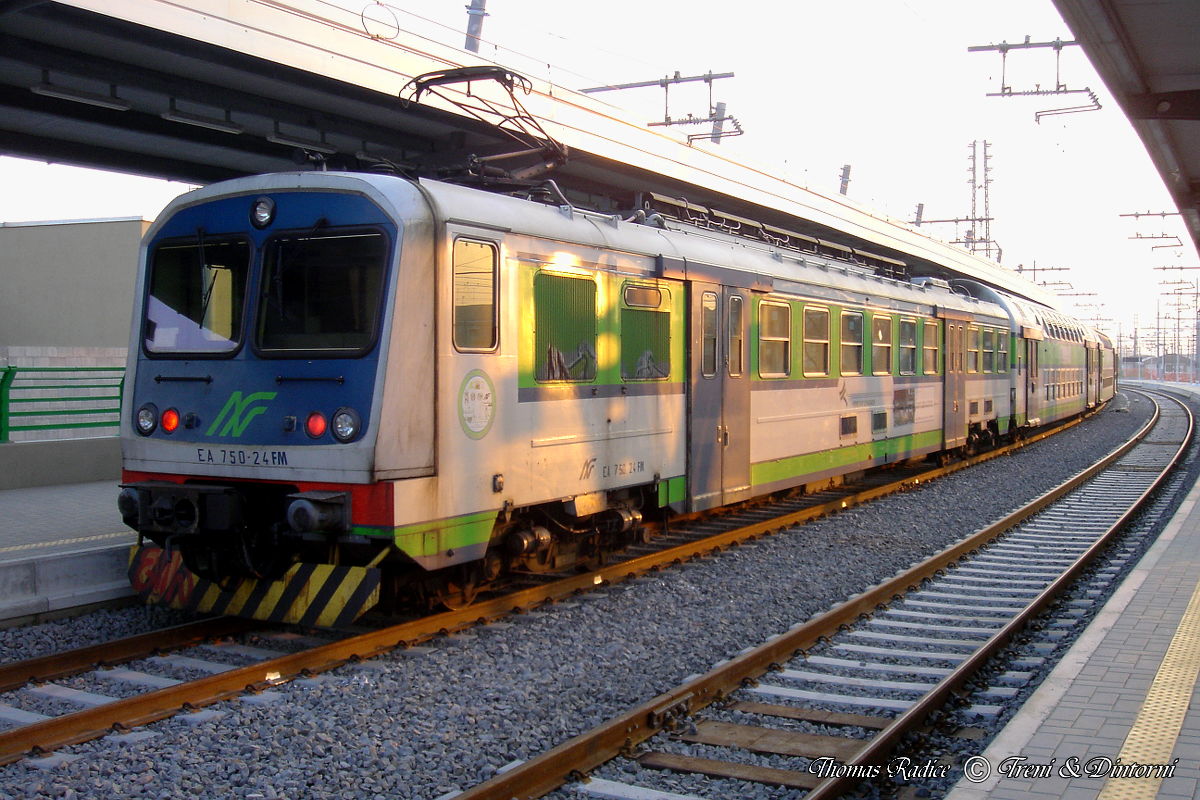 EA750-24_Novara_04aprile2005p.JPG