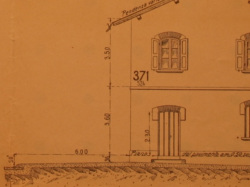 casa cantoniera doppia tipo a due piani di tre ambienti per alloggio con una scala part 001.jpg