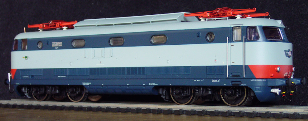 E444 025.jpg